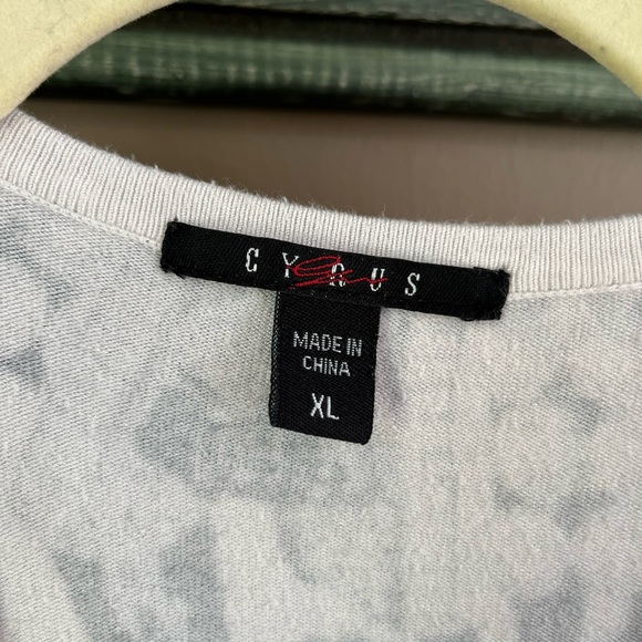 Cyrus Mid Weight V-Neck Sweater - Size XL - Picture 6 of 8